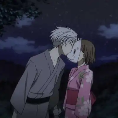 萤火之森情侣头像一男一女高清萤火之森情头一左一右