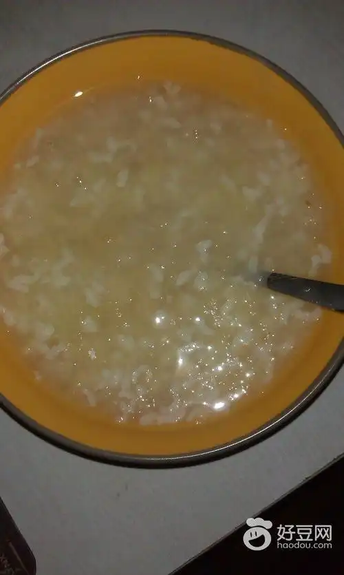 银耳雪梨润肺粥怎么做好吃,银耳雪梨润肺粥的家常做法_无语728828_好