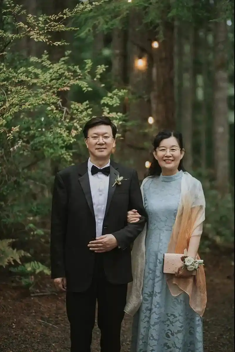 原创婚礼上的第二主角父母怎样穿才得体优雅这些小技巧分享给你