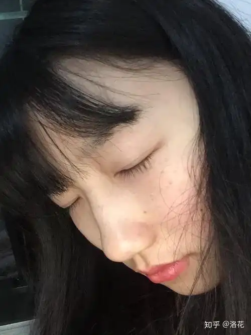 不开滤镜和美颜不要粉底的纯素颜女生会有多好看