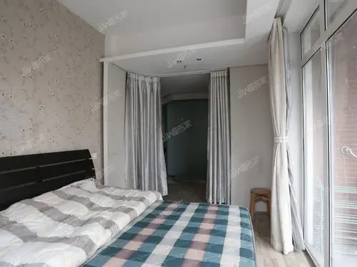 99号公寓 正规一室一厅 67.2平70万 随时看房