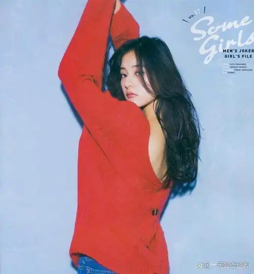 透明女神",并在"每日投票球员最喜欢的女儿艺人"排行榜上击败新垣结衣