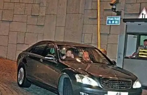 刘銮雄风流一生豪车成片如今却病入膏肓孤单落寞