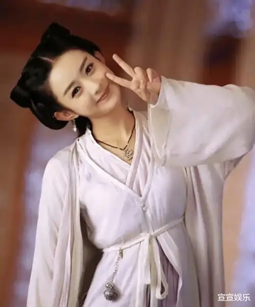 不过此时的赵丽颖已经是大名鼎鼎的85朵花之一,而冯绍峰则有些后劲不