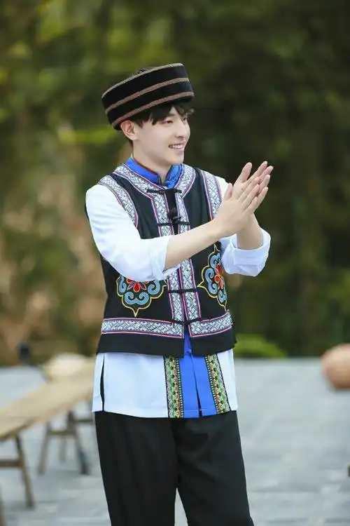 《爸爸去哪儿5》实习爸妈邓伦李沁高清图片