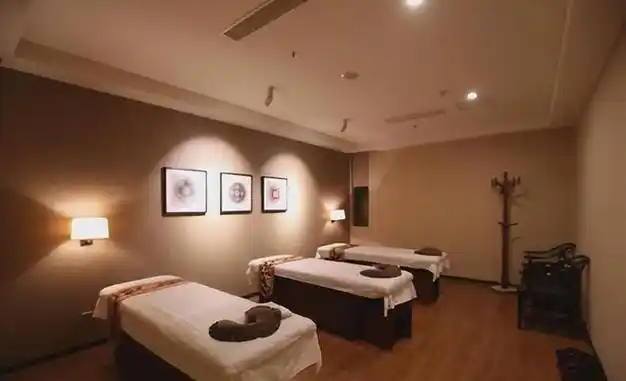 按摩时,有没有听到过足浴技师问你之前来过没有?