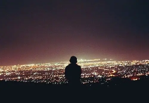 一个人看世界的灯火阑珊 唯美意境摄影