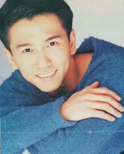 一代男神找女友要分手费,离婚两次娶小20岁娇妻,51岁当上爹