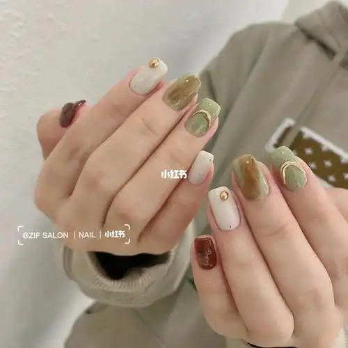 短指甲款式豆绿色日系清新美甲