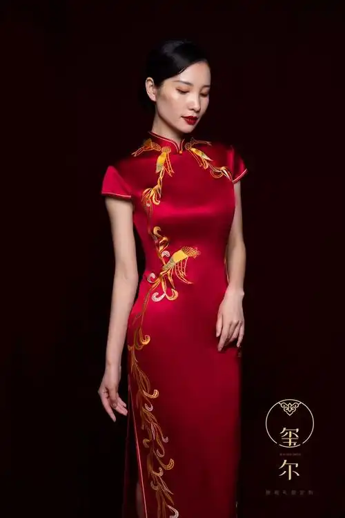 高定旗袍真丝喜婆婆婚宴旗袍定制敬酒服高档盘金显瘦长款红色礼服