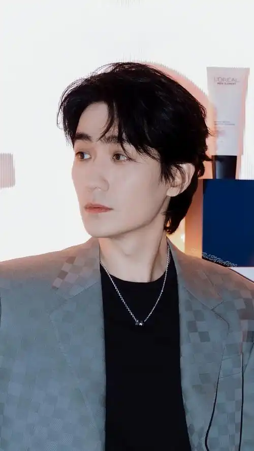 巴黎欧莱雅品牌代言人朱一龙##朱一龙2024美好纷至