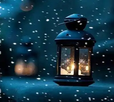 后来我渐渐发现,原来所有的温度都是自身的温度,我在照亮别人的时候