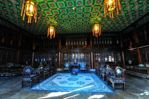 再游恭王府有感