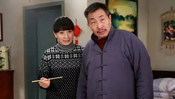 老戏骨杜源:4岁结识爱妻,结婚41年零绯闻,如今女儿成