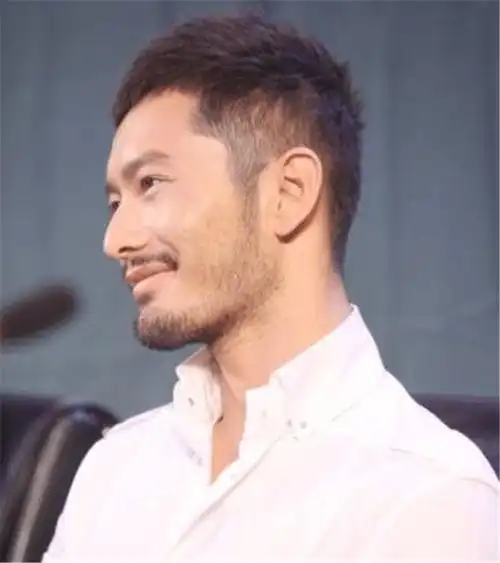 黄晓明自曝身体出大问题,暴瘦20斤加熬夜导致心脏不适