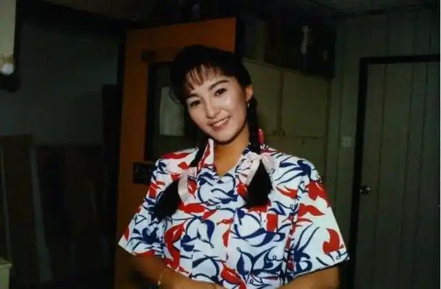 女星雪梨:与张国荣恋爱,被徐少强"骗"生子,现状令人唏嘘