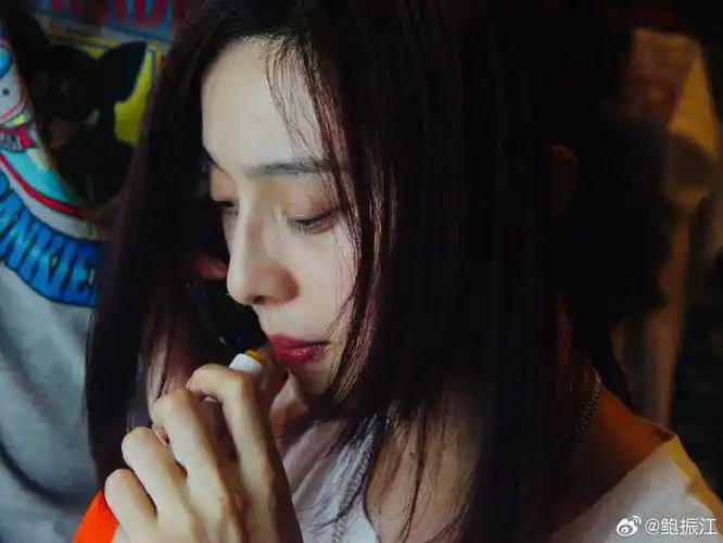 这是2009年,李玉导演《观音山》,范冰冰定妆时的照片.