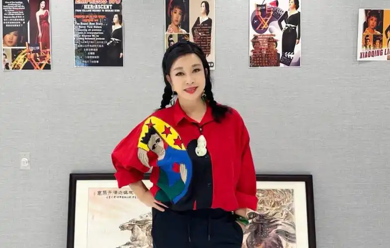 73岁的刘晓庆像40岁,穿着时尚,实现年龄"逆生长"!