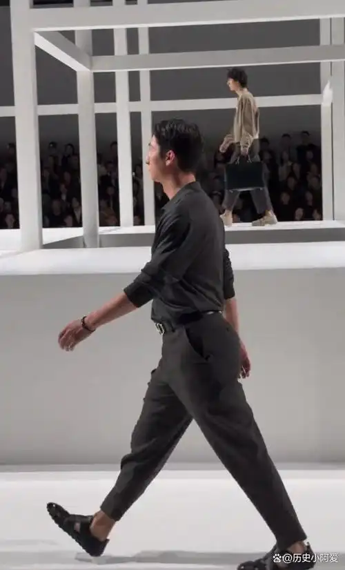 上海这一夜王阳嘴歪武大靖翘臀全都输给了53岁胡兵