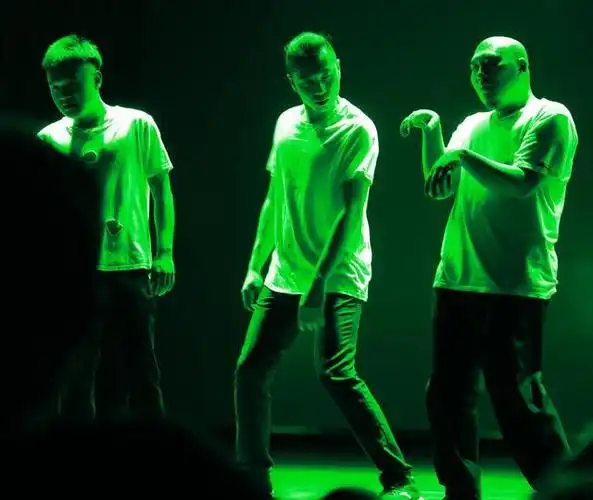 李昆鹰喜剧演员里最帅的帅哥里最搞笑哒