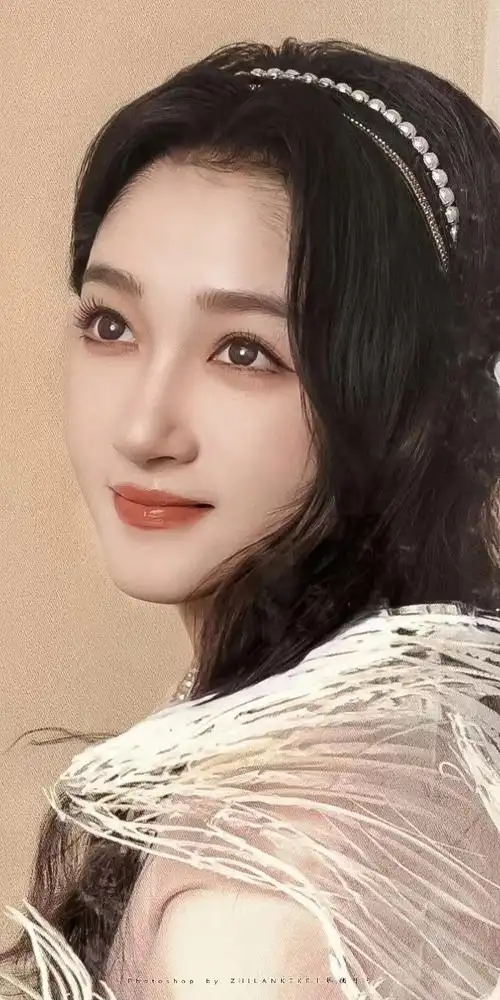 关晓彤春晚鎏金礼服好美##春晚新四美来了