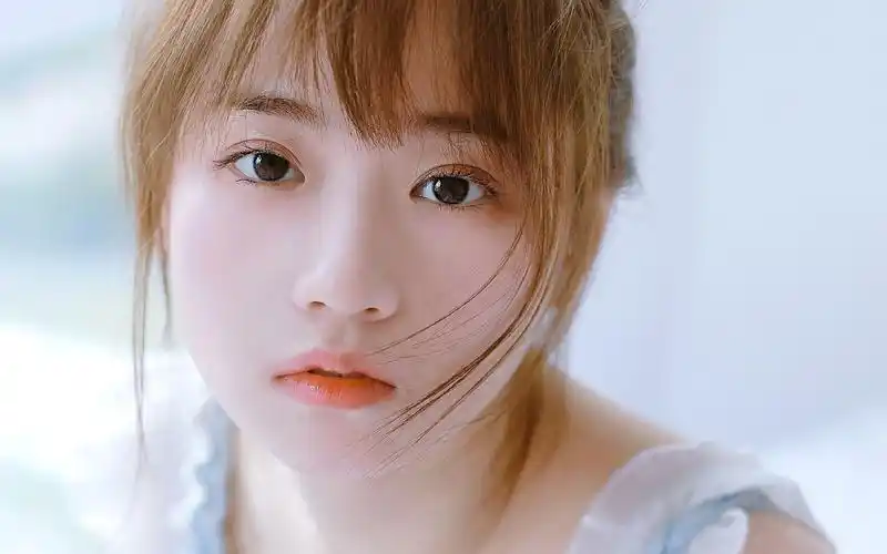 可爱丸子头少女居家唯美写真