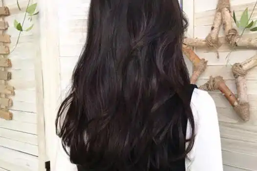 棕黑色适合什么年龄染 棕黑色和自然黑的区别