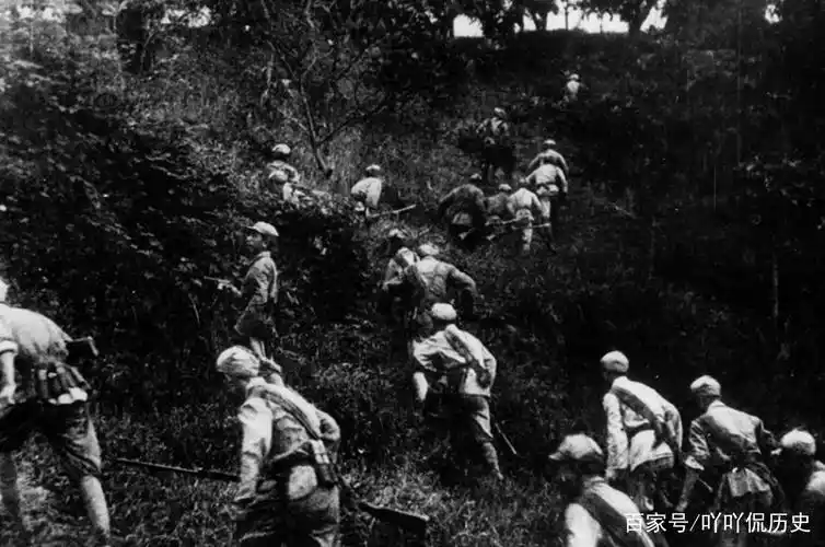 10张解放后剿匪旧照,图2醒目的标语,图10活捉座山雕的杨子荣