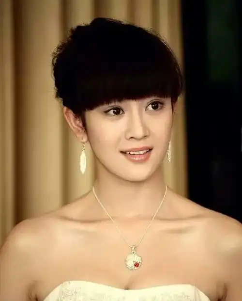 张檬取出假体后的照片现在脸什么样子 张檬脸能恢复好吗