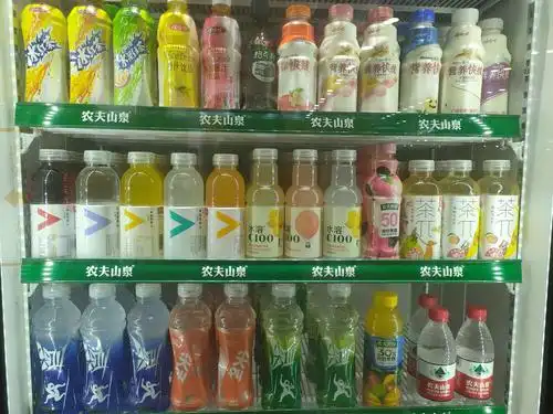 江口华联超市五一嗨翻天