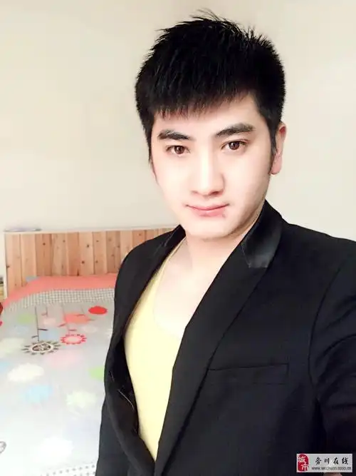 【帅男秀场】王小攀 28岁 金牛座 销售