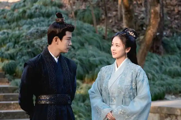 《请君》终于官宣了,男女主角是任嘉伦和李沁,简称"神仙阵容"