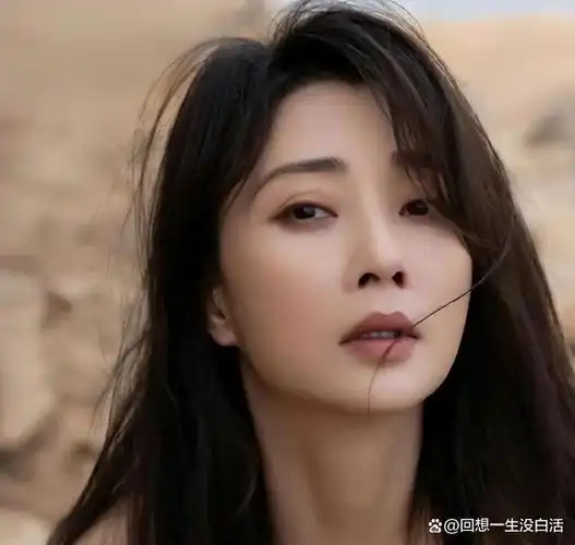 在很多观众眼中,女演员殷桃的嘴角总有一种"破碎"的现象.
