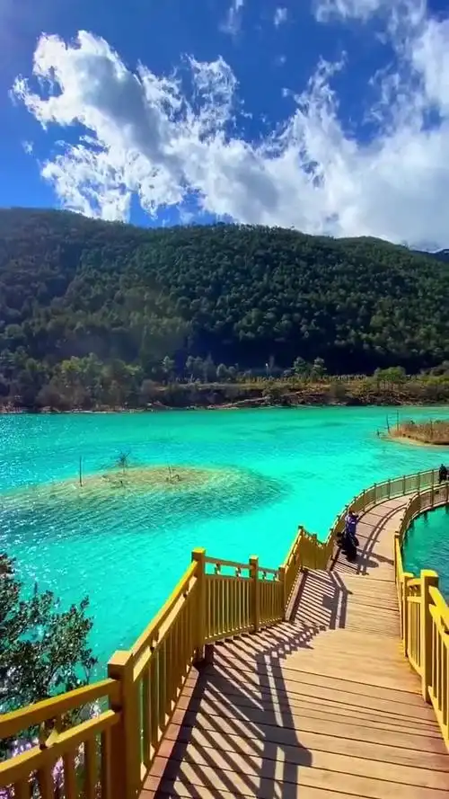 我在丽江遇见的所有美景 都只因为你而变的有意义