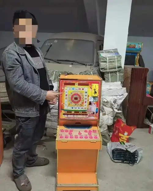 小店暗藏"老虎机",8人被刑拘!