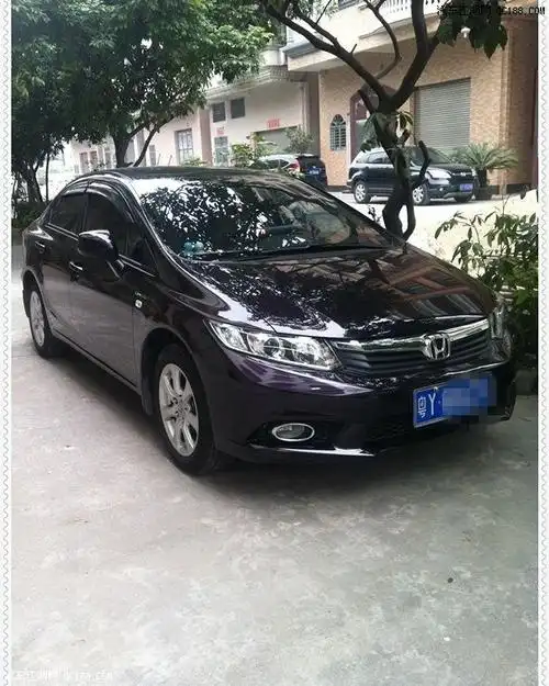 exi本田紫色思域小屏加装倒车影像作业