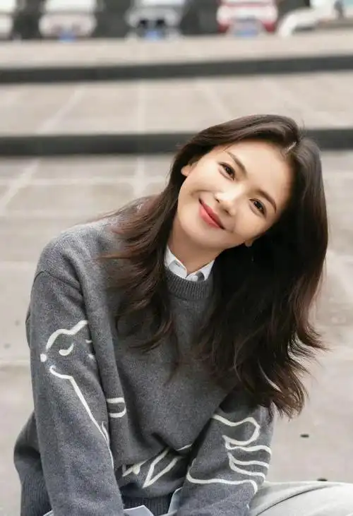 但随后刘涛出来主动辟谣,表示是因为自己的父亲去世所以才情绪