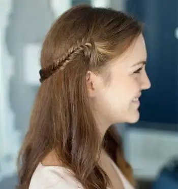 中分发型扎法的步骤 扎发型教程图片