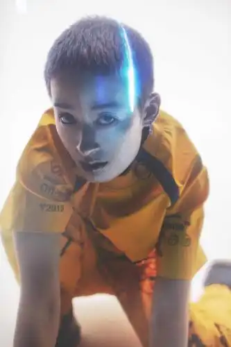 曾轶可发布2020首支单曲初吻迷失在呼吸错乱的那一刻