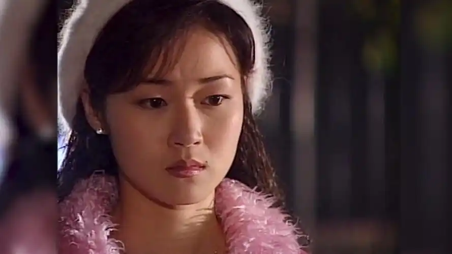 马小玲收伏平妈鬼魂,平哥奔溃下跳楼自杀,吸取三破日冤魂,发誓头七