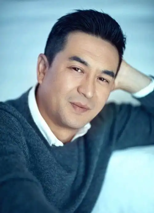 "关中汉子"张嘉译,二婚娶王海燕,40岁才得女,15年甘做妻管严