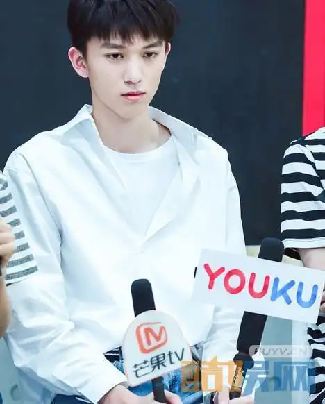 赵英博快乐男声参赛照