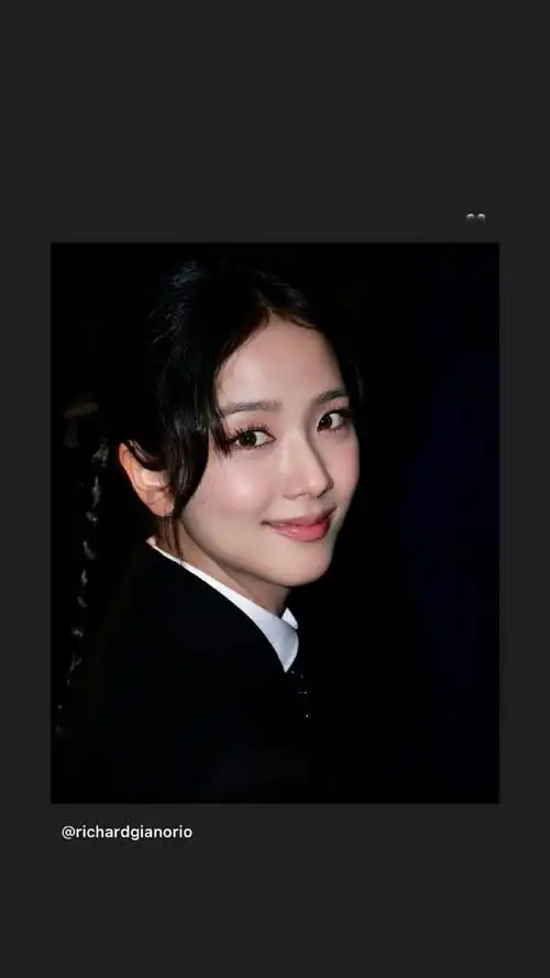 kimjisoo超话94#金智秀巴黎时装周#  【图片】240228 智秀ins/ins