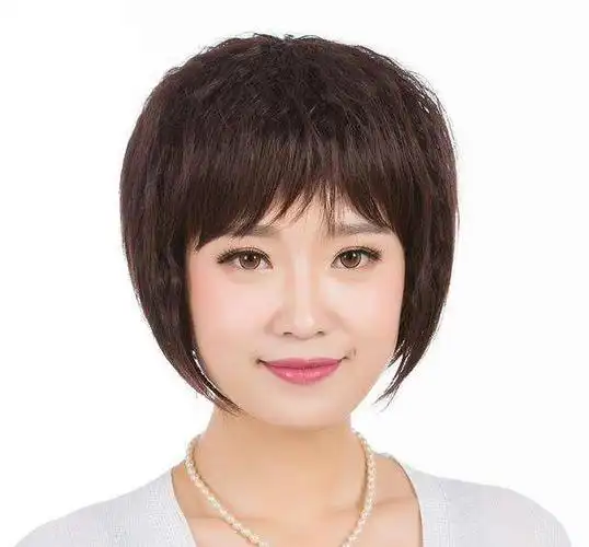 岁女人什么发型好看40岁女人少留短发,中长发更显气质,这4种发型洋气