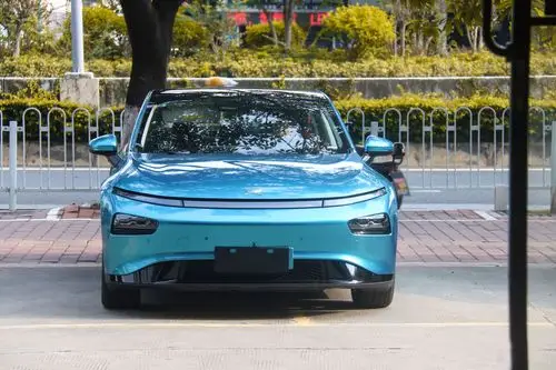 小鹏p7改色海岸蓝,科技感更强了