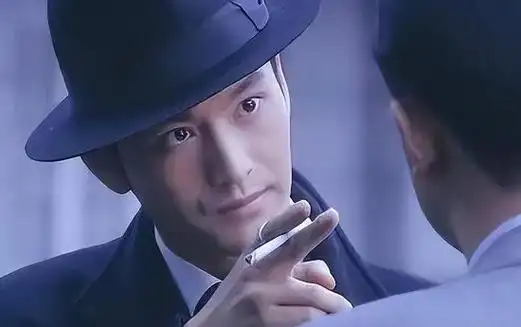 黄晓明再次走红,杨洋失势后居然是他站了出来,他太"精明"了!