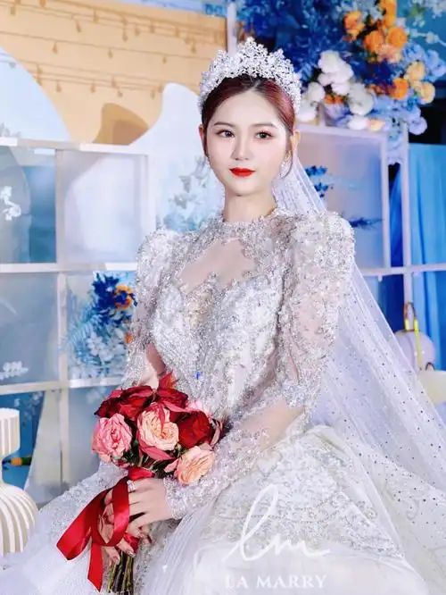 世纪婚礼的新娘和婚纱原来长这样中山婚纱