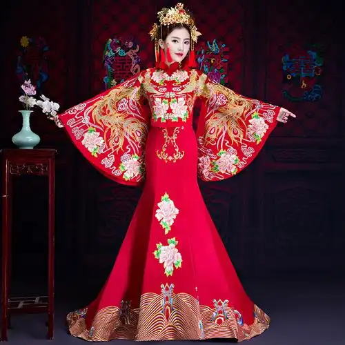 秀禾服新娘2018新款中式婚纱龙凤褂凤冠霞帔结婚古装拖尾敬酒服冬