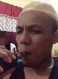 抽烟gif吐烟圈gif搞笑gif雷人gif