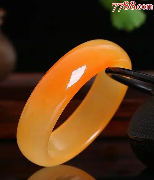 珍藏品极品天然黄龙玉贵妃手镯